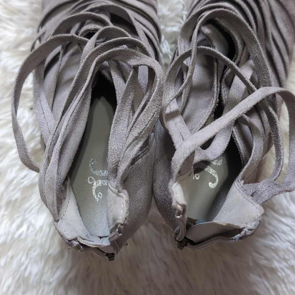 🔴SALE! Journee Collection Grey Faux Suede Selena Strappy Ankle Booties Size 10 - Picture 12 of 14